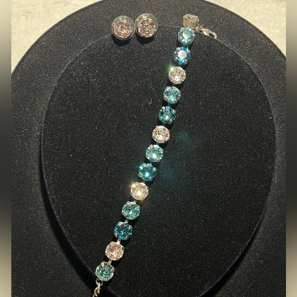 NWOT-Handmade Swarovski Crystal Bracelet and Earrings Set.